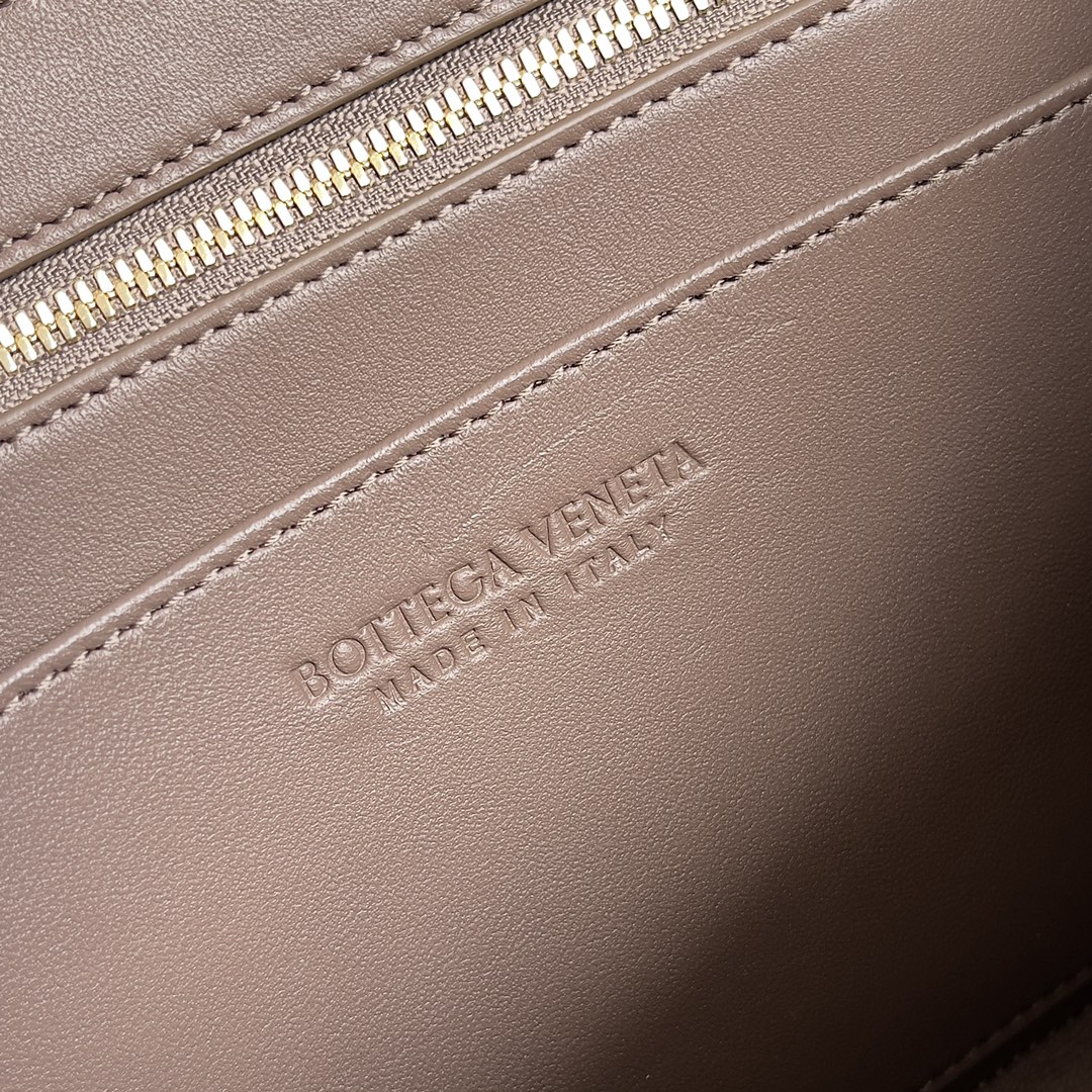 Bottega Veneta Shopping Bags